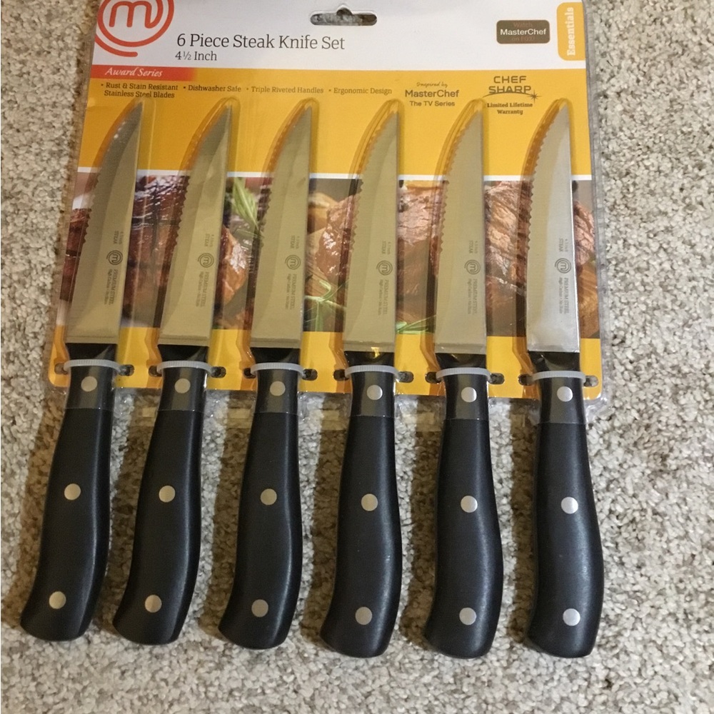 Master chef award series steak knives NIB